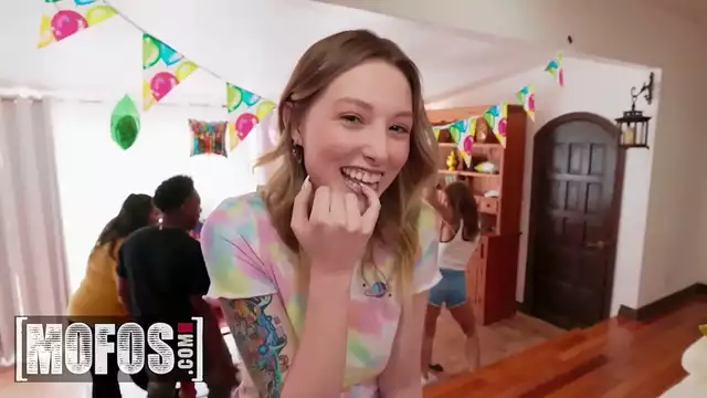 viejas putas follan sin parar les rompan los conos