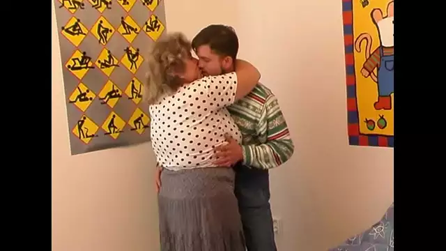 Mujer madura Julia Reaves y Rose Tucker en película sucia llena de morena Asshole, Pussylicking y afeitado desnudez